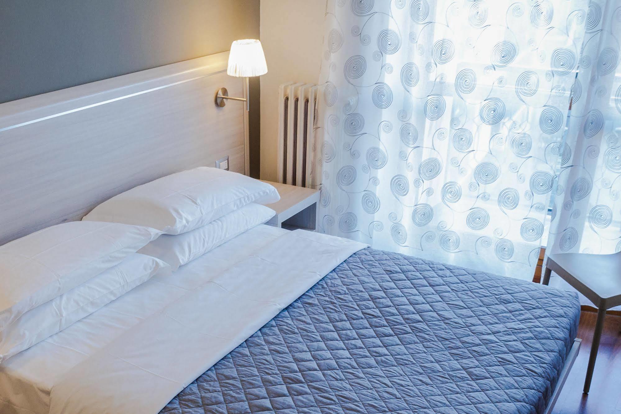 Twelve Hotel Moncalieri Quarto foto
